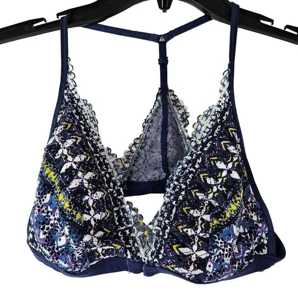 Body by‎ Victoria Navy Blue Lace Racerback Front Close Bralette Size S - Picture 1 of 7